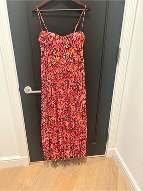 miara floral print halter dress Petal & Pup Miara Floral Print Halter Dress - Navy